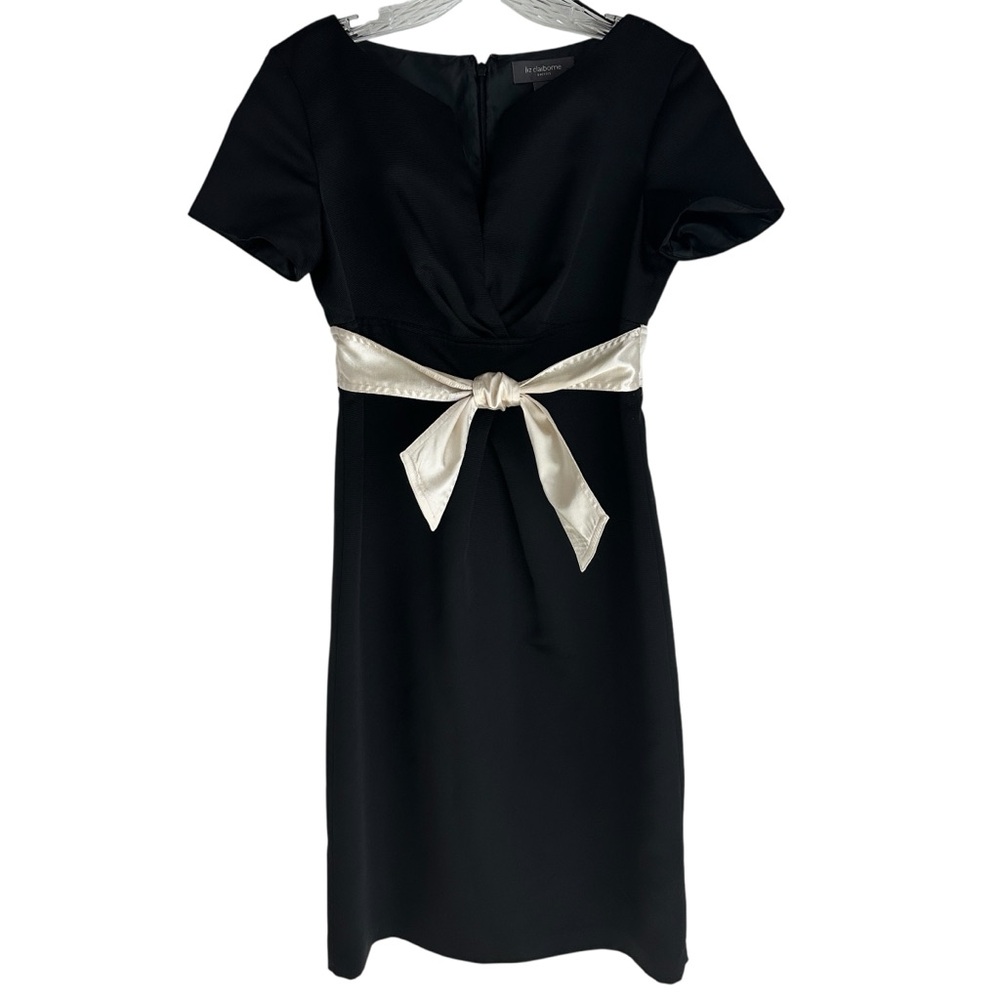 Liz Claiborne Black Dress with Ivory Satin Belt in Front Size 4